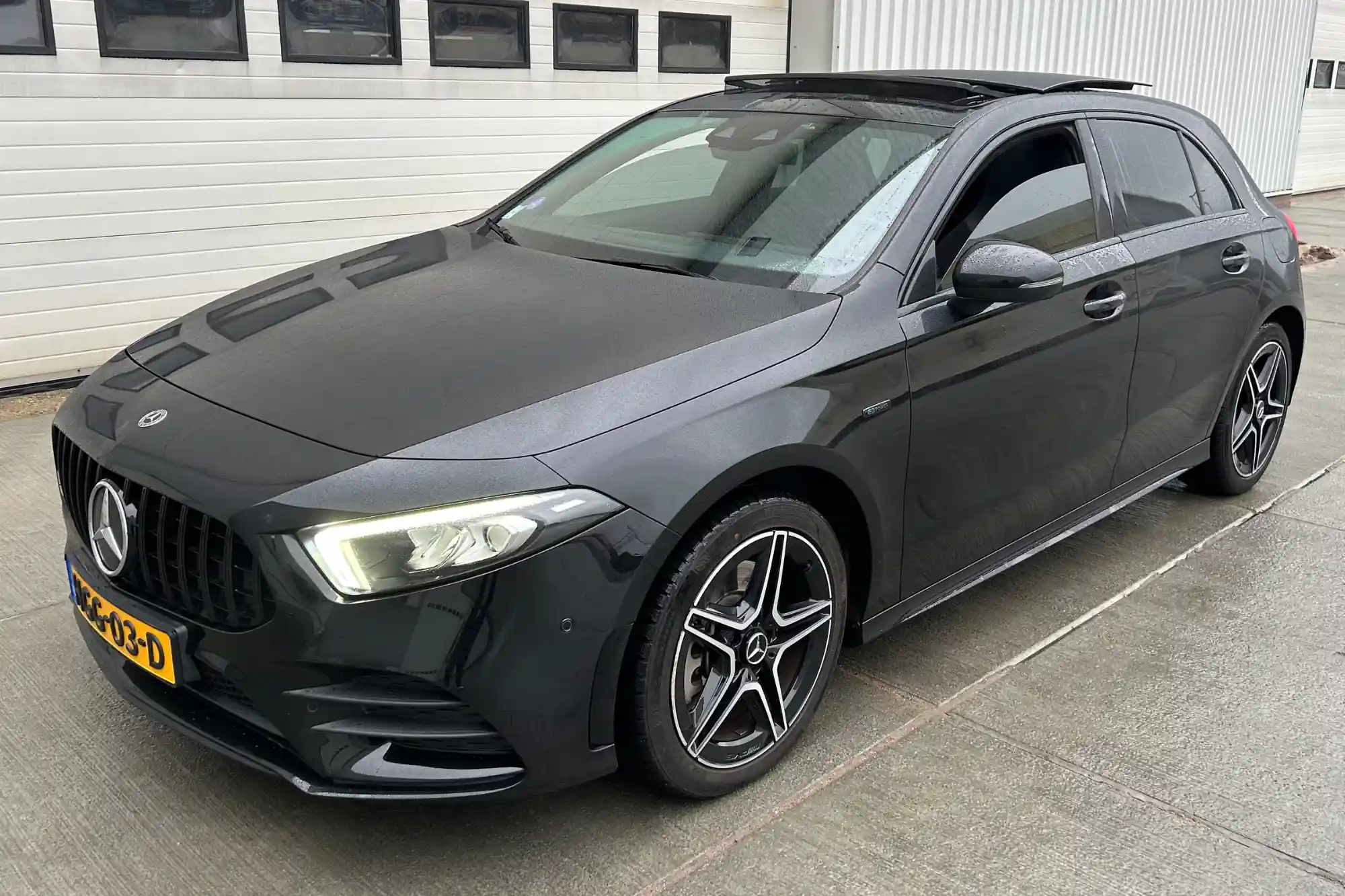 Mercedes-Benz A klasse 250e AMG