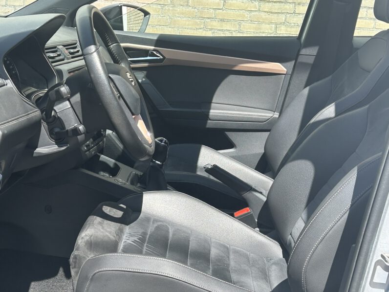 Seat Ibiza 1.0 TSI 95pk 2018 Grijs EXCELLENCE PANO KEYLESS